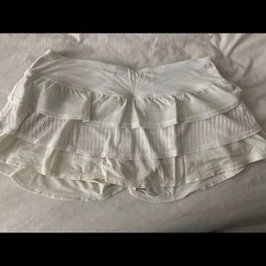 Pleated Lululemon running skirt